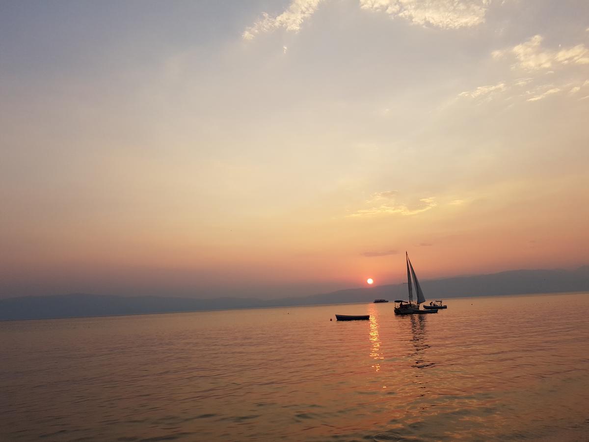 The White Apartment Ohrid Luaran gambar
